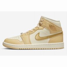 画像2: 予約商品 NIKE WOMAN   Air Jordan 1 Mid SE (2)