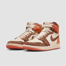 画像1: 予約商品 NIKE WOMAN   Air Jordan 1 Hi OG SP (1)