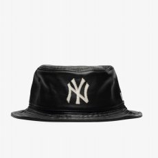 画像1: 予約商品 New Era   New York Yankees Leather Bucket Hat (1)