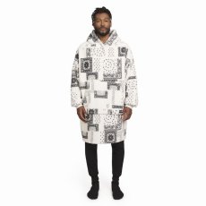 画像2: Dogg Supply by Snoop Dogg  Oversized Wearable Blanket with Kangaroo Pocket 4color (2)