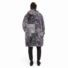 画像9: Dogg Supply by Snoop Dogg  Oversized Wearable Blanket with Kangaroo Pocket 4color (9)