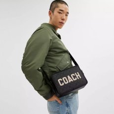 画像5: 予約商品 COACH   Charter Crossbody Bag 24 In Signature Canvas With Coach Graphic (5)