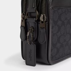 画像6: 予約商品 COACH   Charter Crossbody Bag 24 In Signature Canvas With Coach Graphic (6)