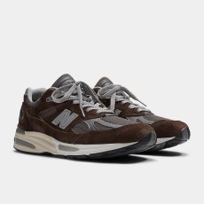 画像1: 予約商品 New Balance Unisex  991 v2  Made in ENGLAND (1)