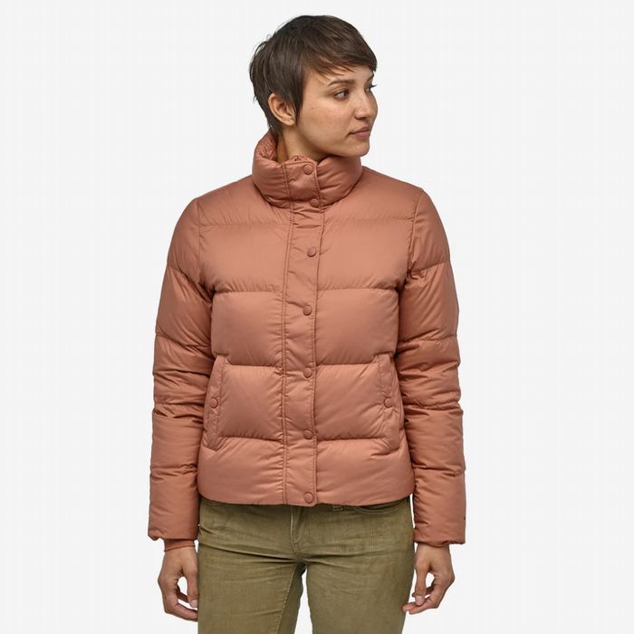 Patagonia WOMAN Silent Down Jacket - ETERNITY USA TRANSPORTERS